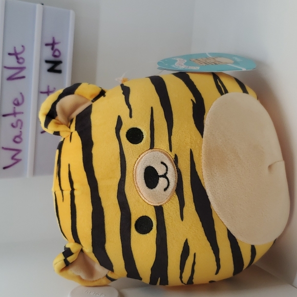 BNWT Tina the Jungle Tiger Squishmallows 7" - Picture 1 of 5